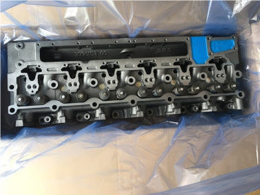 康明(ming)斯(si)6D114原裝(zhuang)缸蓋(gai)