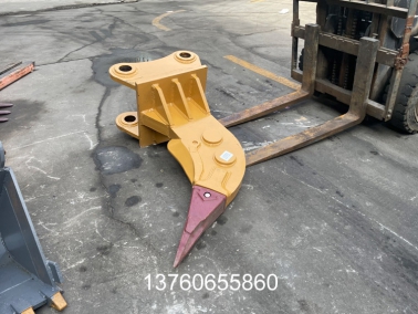 PC360挖掘(jue)機鬆(song)土(tu)器