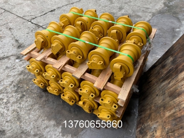 小(xiao)鬆(song)PC200支重輪